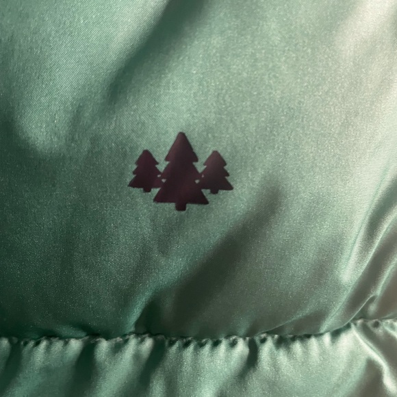 Old navy 3T green puff vest with trees - Picture 3 of 5